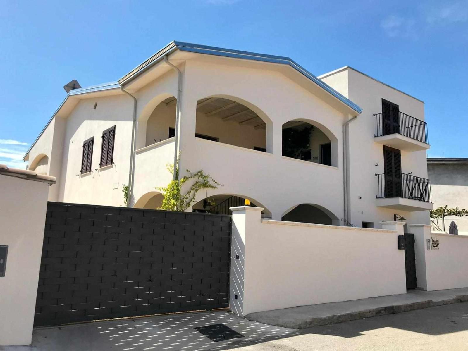 Villa Bianca Bb E Apartments Àrbatax Exteriör bild