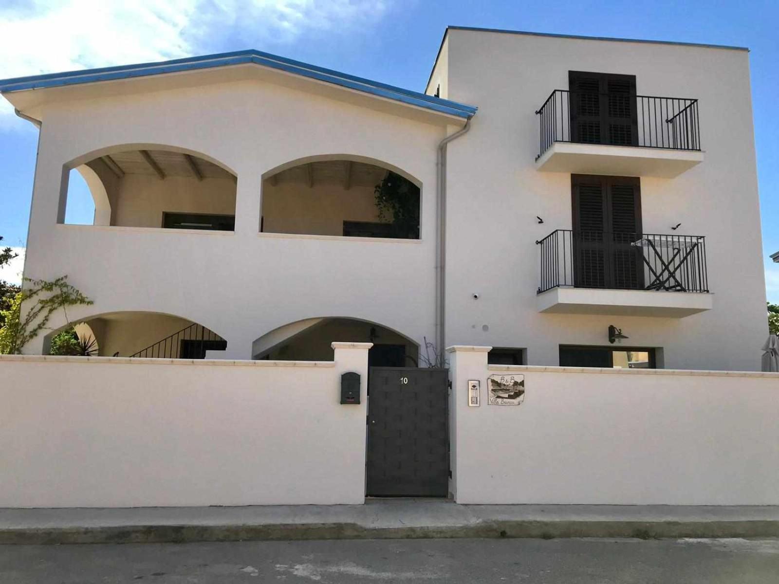 Villa Bianca Bb E Apartments Àrbatax Exteriör bild